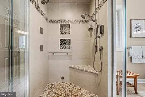 Bath - 2309 Kings Arms Dr, Fallston, MD 21047 photo 4 of 11