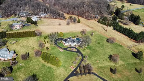 View/Area - 2309 Kings Arms Dr, Fallston, MD 21047 photo 3 of 5