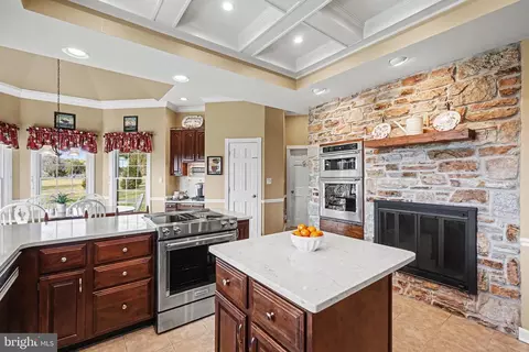 Kitchen - 2309 Kings Arms Dr, Fallston, MD 21047 photo 4 of 5