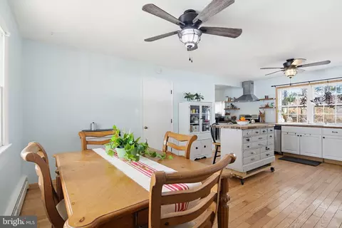 Dining - 2124 Oaklyn Dr, Fallston, MD 21047 photo 1 of 1