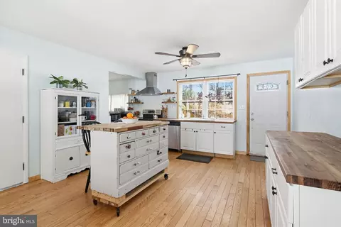 Kitchen - 2124 Oaklyn Dr, Fallston, MD 21047 photo 1 of 3
