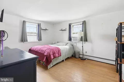 Bedroom - 2124 Oaklyn Dr, Fallston, MD 21047 photo 3 of 8