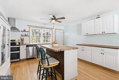 Kitchen - 2124 Oaklyn Dr, Fallston, MD 21047 photo 3 of 3