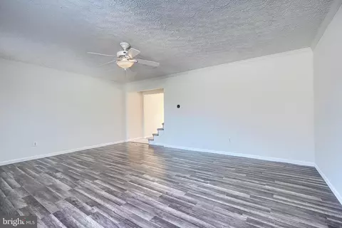 722 Shore Dr, Joppa, MD 21085 photo 4