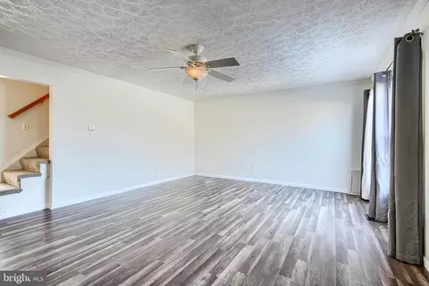 722 Shore Dr, Joppa, MD 21085 photo 3