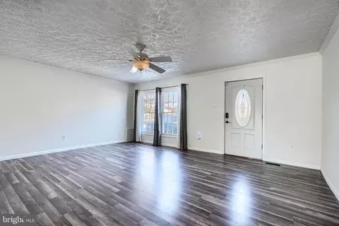 722 Shore Dr, Joppa, MD 21085 photo 6