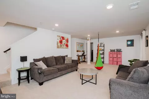 Entry Way - 976 Pagonia Dr, Joppa, MD 21085 photo 14 of 14