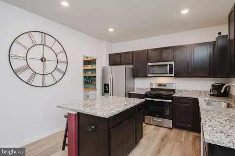 Kitchen - 976 Pagonia Dr, Joppa, MD 21085 photo 2 of 2