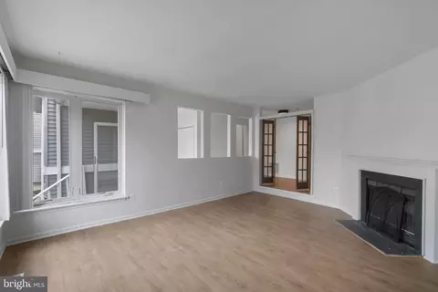 Living - 3617 Longridge Ct, Abingdon, MD 21009 photo 3 of 4