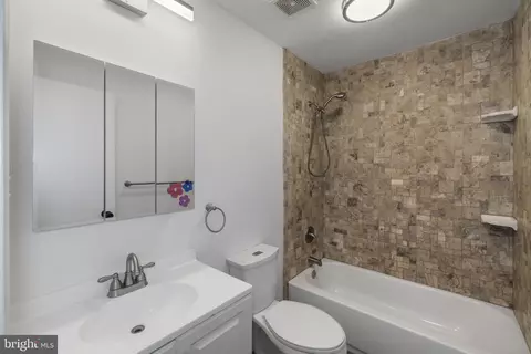 Bath - 3617 Longridge Ct, Abingdon, MD 21009 photo 2 of 2