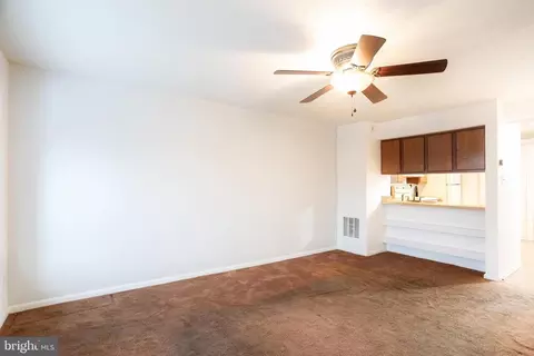 Living - 113 Laurel Valley Ct, Abingdon, MD 21009 photo 4 of 5