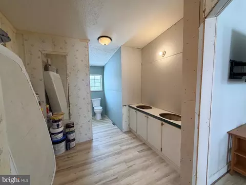 Entry Way - 520 Wheeler School Rd, Whiteford, MD 21160 photo 3 of 5
