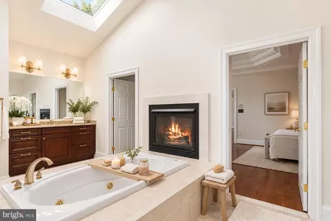 Bath - 1410 A Falls Crest Dr, Fallston, MD 21047 photo 5 of 11