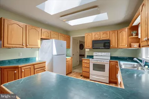 Kitchen - 3006 Charles St, Fallston, MD 21047 photo 2 of 4