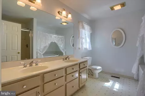 Bath - 3006 Charles St, Fallston, MD 21047 photo 1 of 3