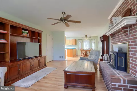 Living - 3006 Charles St, Fallston, MD 21047 photo 2 of 3