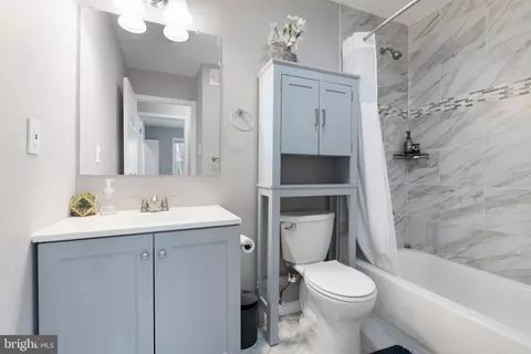 Bath - 311 Summerfield Ct, Joppa, MD 21085 photo 2 of 3