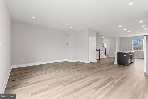 Living - 358 Hackley Dr, Joppa, MD 21085 photo 2 of 3