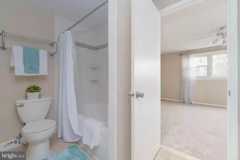 Bath - 688 Shore, Joppa, MD 21085 photo 3 of 3