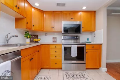 Kitchen - 688 Shore, Joppa, MD 21085 photo 2 of 3