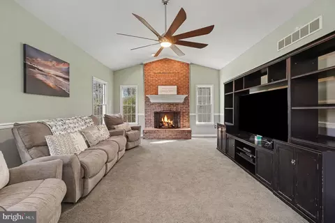 Living - 2401 Cabernet Ct, Fallston, MD 21047 photo 1 of 1