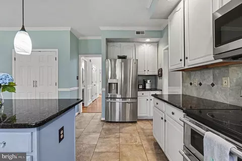 Entry Way - 2401 Cabernet Ct, Fallston, MD 21047 photo 1 of 5