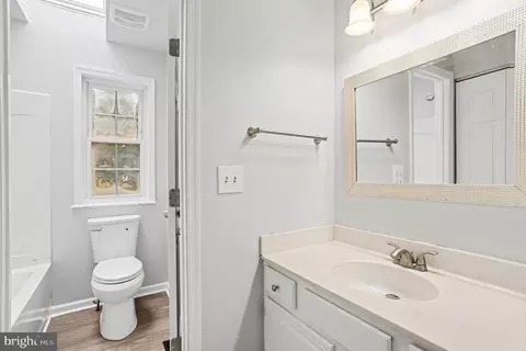 Bath - 4427 Declaration Cir, Belcamp, MD 21017 photo 1 of 4