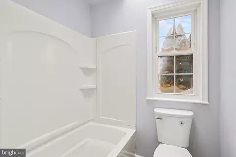 Bath - 4427 Declaration Cir, Belcamp, MD 21017 photo 3 of 4
