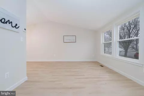 Living - 2934 Strathaven Ln, Abingdon, MD 21009 photo 6 of 7