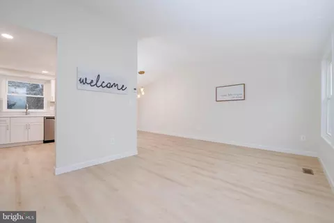 Entry Way - 2934 Strathaven Ln, Abingdon, MD 21009 photo 3 of 3
