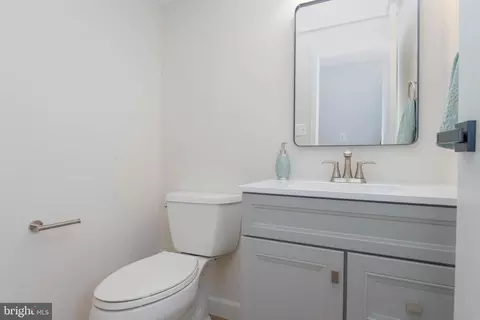 Bath - 2934 Strathaven Ln, Abingdon, MD 21009 photo 2 of 2