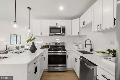 Kitchen - 2000 Hanson Rd, Edgewood, MD 21040 photo 2 of 2