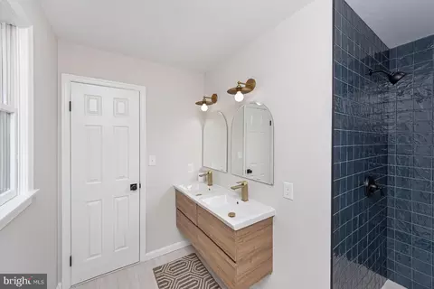 Bath - 403 Woodridge Ct, Fallston, MD 21047 photo 2 of 7