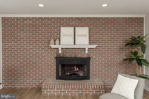Living - 403 Woodridge Ct, Fallston, MD 21047 photo 4 of 9