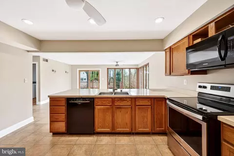 Kitchen - 2130 Bellvale Rd, Fallston, MD 21047 photo 3 of 6