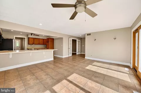 Living - 2130 Bellvale Rd, Fallston, MD 21047 photo 4 of 7