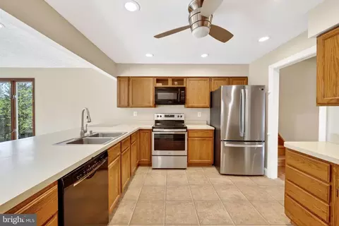 Kitchen - 2130 Bellvale Rd, Fallston, MD 21047 photo 2 of 6