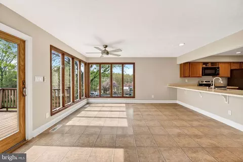 Living - 2130 Bellvale Rd, Fallston, MD 21047 photo 2 of 7