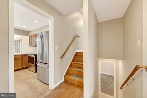 Entry Way - 2130 Bellvale Rd, Fallston, MD 21047 photo 3 of 6