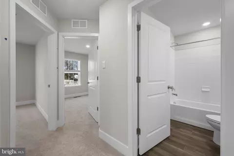 Entry Way - 405 Halyard Ct, Joppa, MD 21085 photo 10 of 13