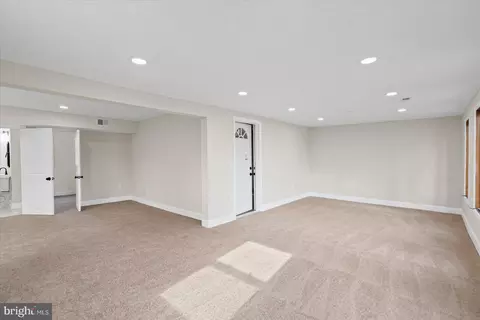 Living - 503 Glandel Ct, Joppa, MD 21085 photo 2 of 5