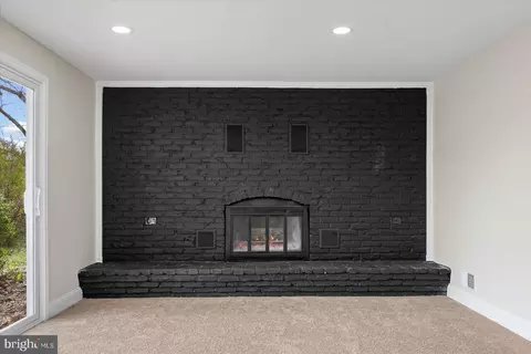 Living - 503 Glandel Ct, Joppa, MD 21085 photo 3 of 5