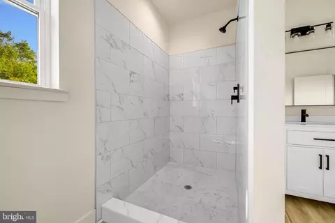 Bath - 1909 Mitchell Dr, Aberdeen, MD 21001 photo 2 of 3