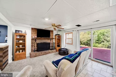 Living - 1504 Groveton Ct, Fallston, MD 21047 photo 2 of 2