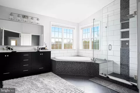 Bath - 316 Spruce Pine Rd, Abingdon, MD 21009 photo 2 of 3