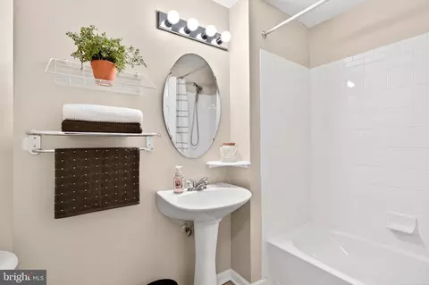 Bath - 3103 Freestone Ct, Abingdon, MD 21009 photo 4 of 5