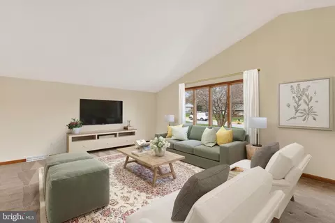 Living - 1703 Brickhouse Ln, Fallston, MD 21047 photo 2 of 8