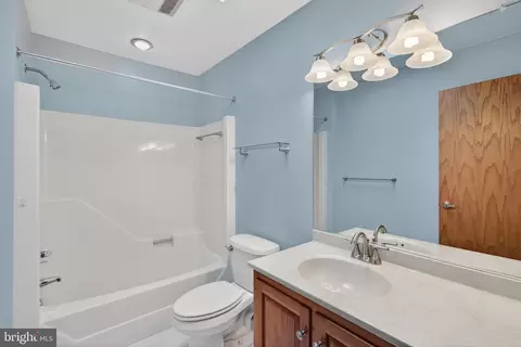 Bath - 1703 Brickhouse Ln, Fallston, MD 21047 photo 2 of 3