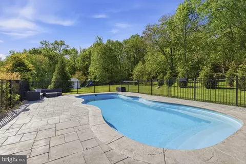 Exterior - 3710 Hilltop Dr, Joppa, MD 21085 photo 3 of 13