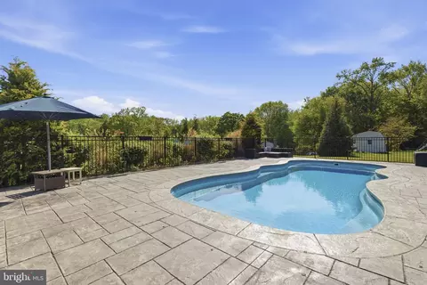 Exterior - 3710 Hilltop Dr, Joppa, MD 21085 photo 2 of 13